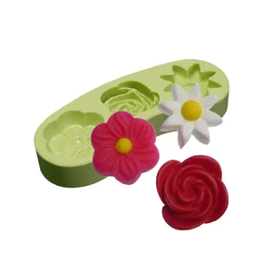 FORMA DE SILICONE PARA SABONETE ARTESANAL FORMATO  FLORES COM ROSA 3 CAVIDADES